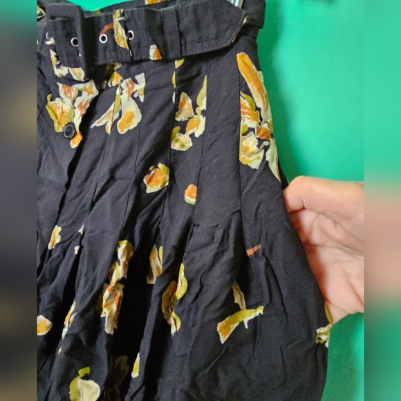 Vintage Together! Skirt maxi black floral skirt with matching belt and pockets! - Picture 15 of 16